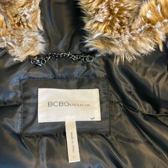 BCBG Bomber jacket 🫶🏽 - Picture 4 of 7